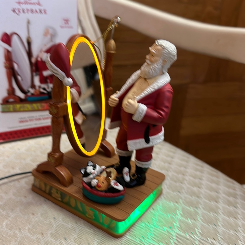 2013 Hallmark Keepsake Ornament Magic Cord -Snug Fit for Santa